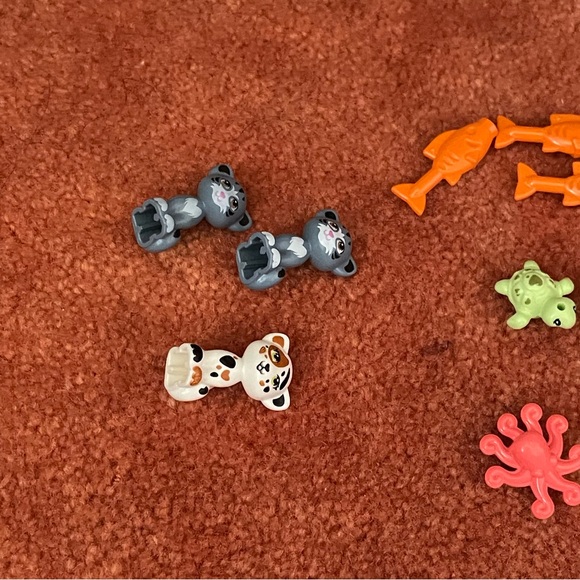 Lego Miniature Animal Lot - Picture 2 of 5